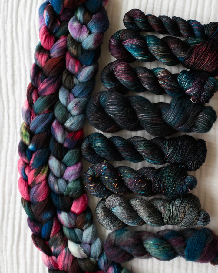 COSMIC DUST - Traveling the Universe