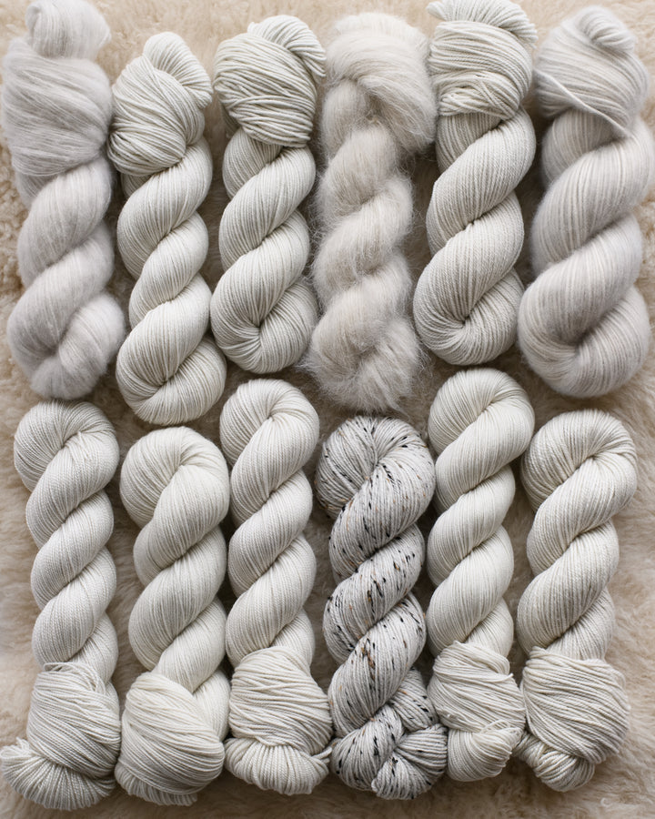 WHAT KIND OF CORSET IS THAT? - OUTLANDER PRE-ORDER